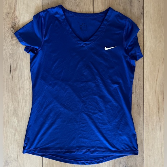 Nike workout top - Picture 1 of 2